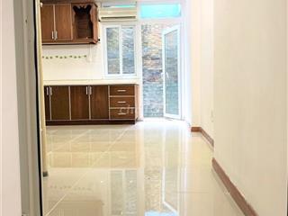 Phòng tầng trệt, có giếng trời thông thoáng- khu Tân Quy Quận 7