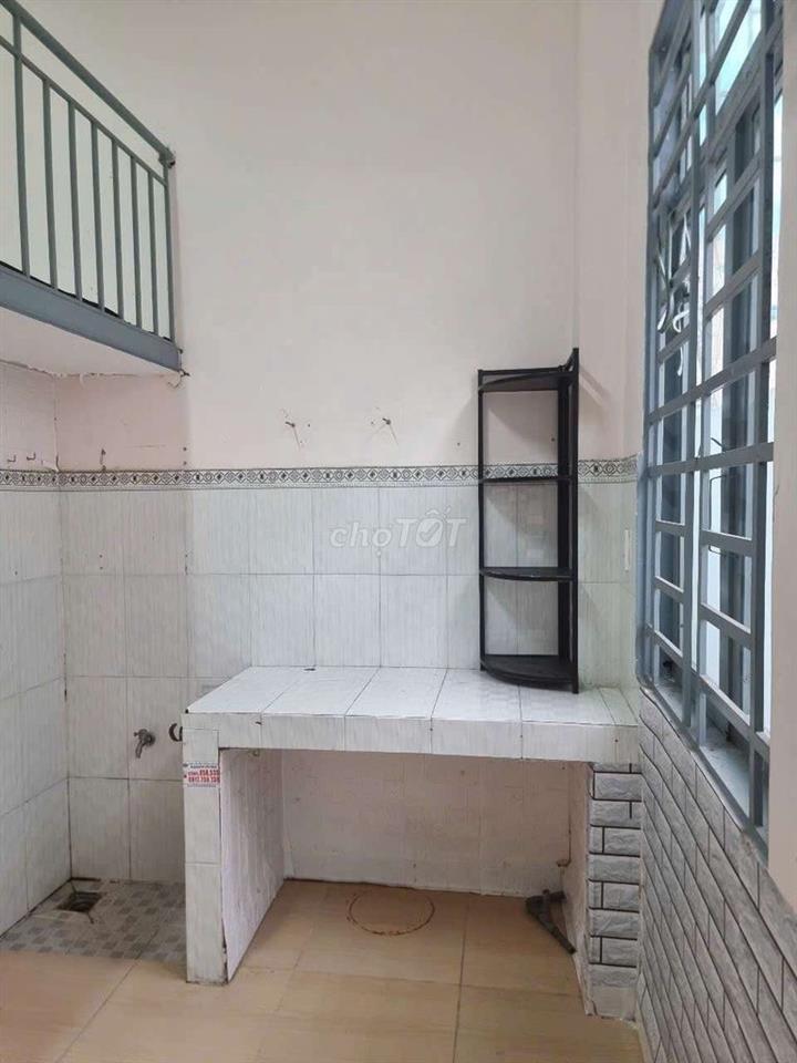 Cho thuê phòng mặt tiền lầu 1