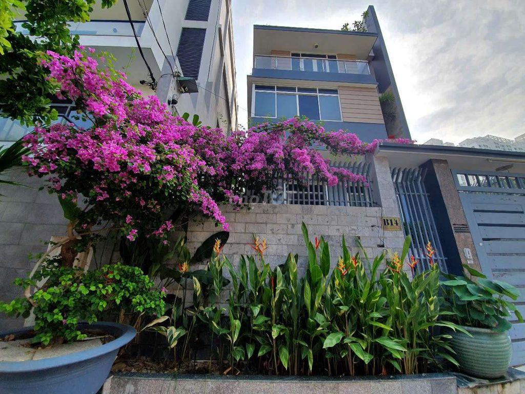 CHO THUÊ TẦNG TRỆT 250M2 TRONG VILLA SÂN VƯỜN Q7