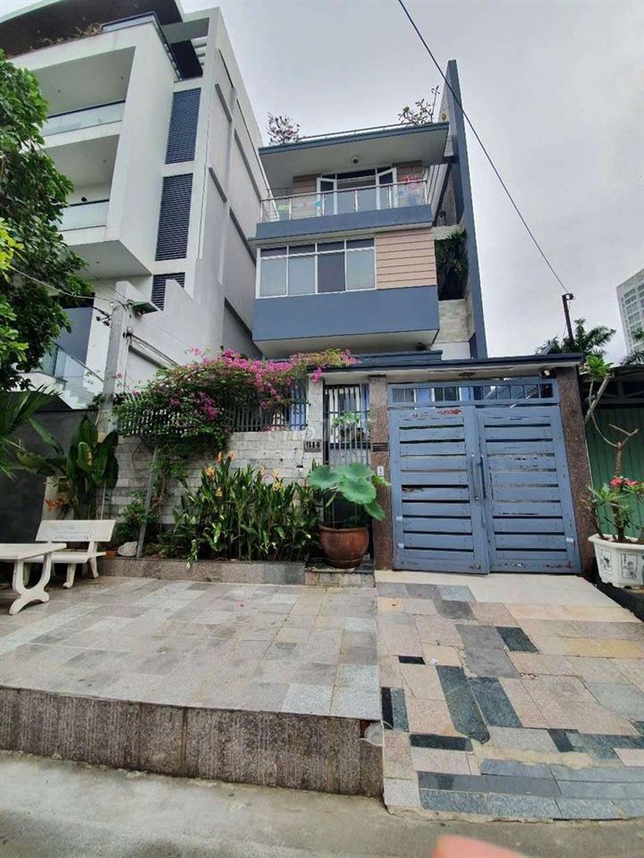 CHO THUÊ TẦNG TRỆT 250M2 TRONG VILLA SÂN VƯỜN Q7
