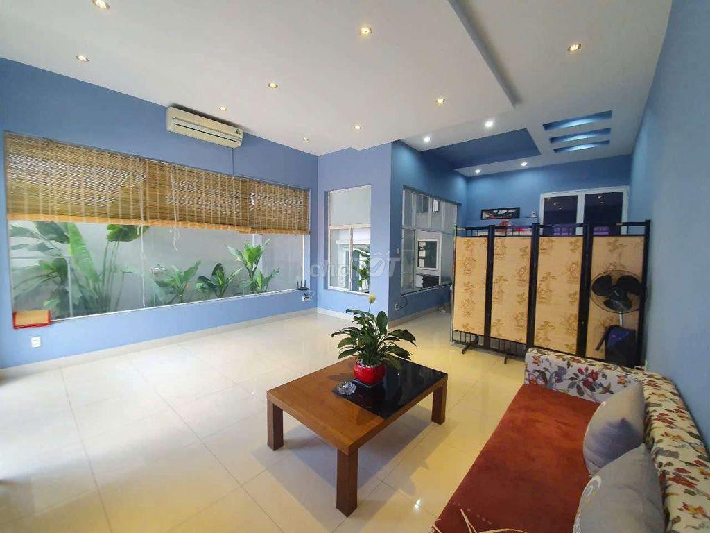 CHO THUÊ TẦNG TRỆT 250M2 TRONG VILLA SÂN VƯỜN Q7