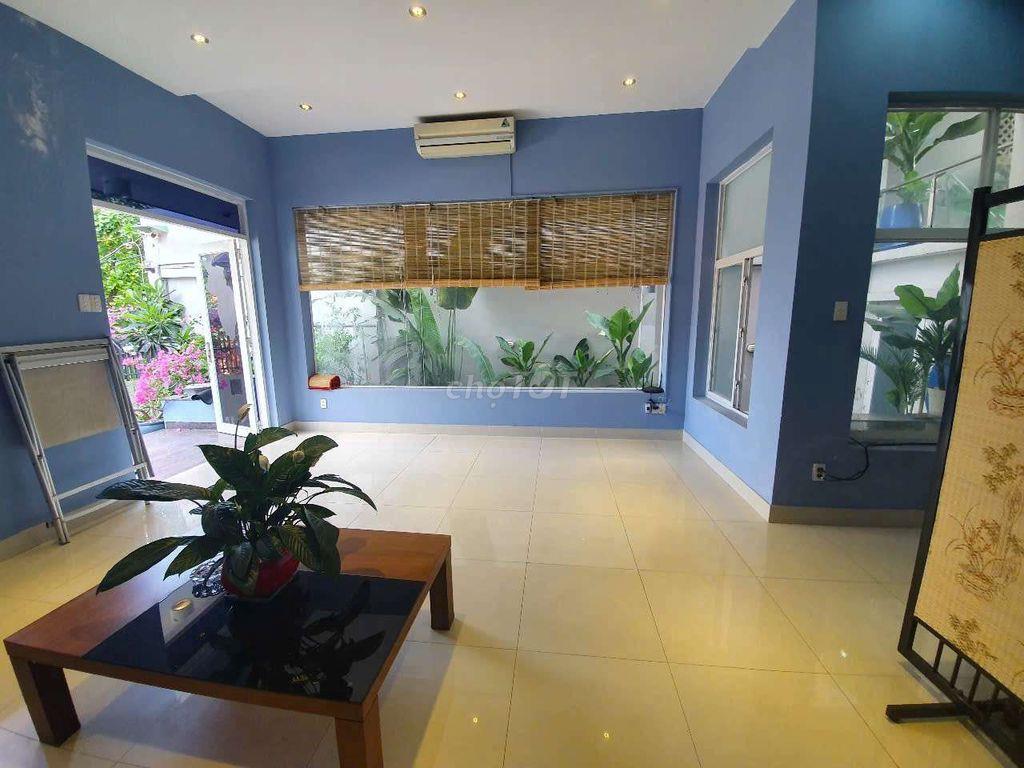 CHO THUÊ TẦNG TRỆT 250M2 TRONG VILLA SÂN VƯỜN Q7