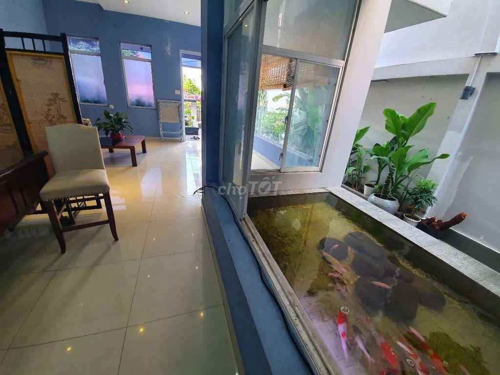 CHO THUÊ TẦNG TRỆT 250M2 TRONG VILLA SÂN VƯỜN Q7