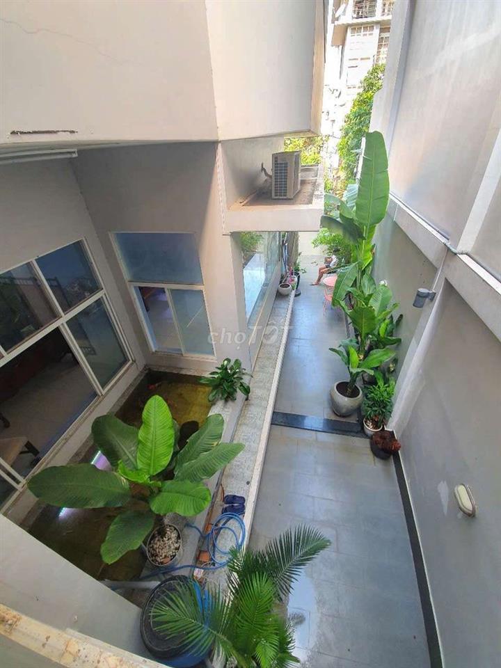 CHO THUÊ TẦNG TRỆT 250M2 TRONG VILLA SÂN VƯỜN Q7