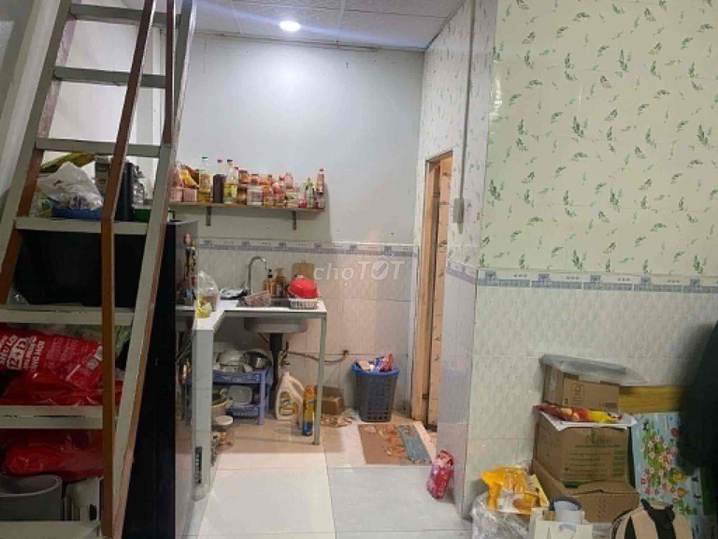Tìm bạn nữ ở ghép