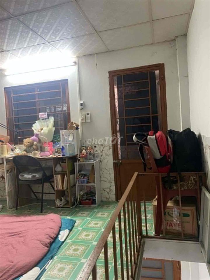 Tìm bạn nữ ở ghép