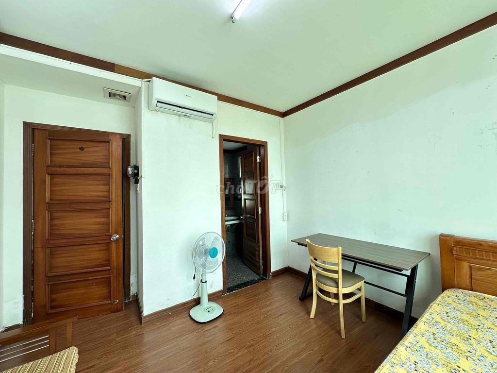 CHO THUÊ PHÒNG cách RMIT và TÔN ĐỨC THẮNG 5p