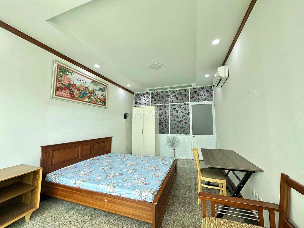 CHO THUÊ PHÒNG cách RMIT và TÔN ĐỨC THẮNG 5p