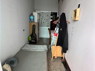 Phòng ban công 1 nữ gần Đại học Tôn Đức Thắng, RMIT, Nguyễn Tất Thành