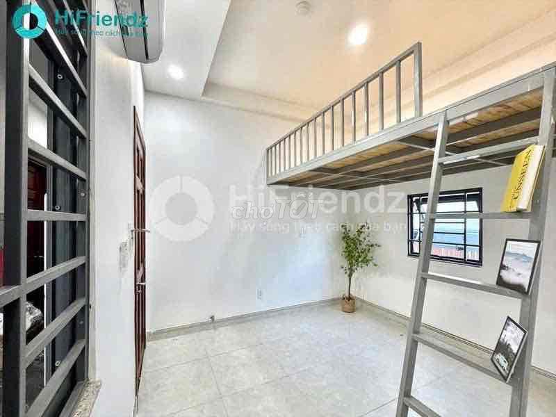 BAN CÔNG VIEW ĐẸP THUẬN TIỆN QUA Q7, 8, 5, 1