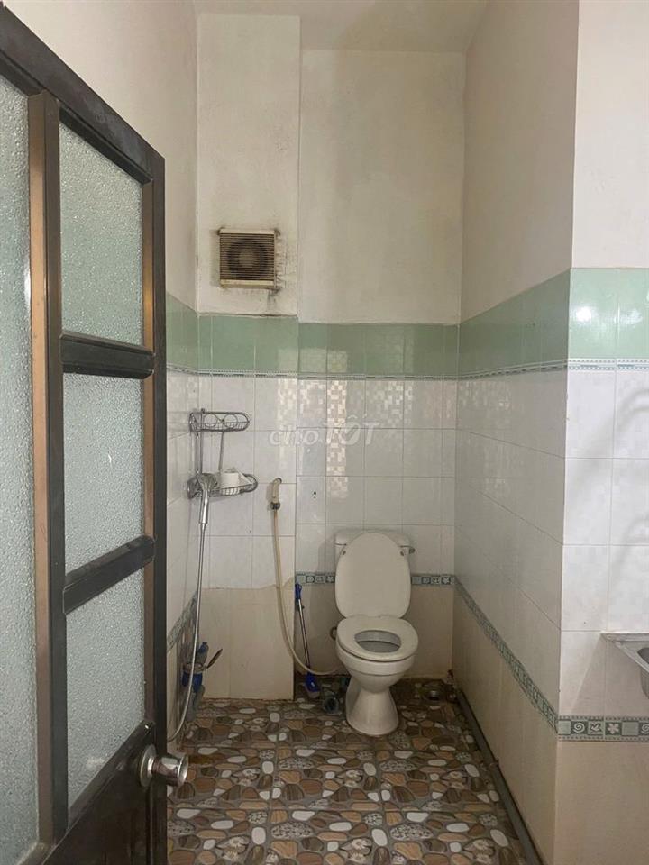 NHÀ TRỌ MẶT TIỀN - QUẬN 7- CÁCH CHỢ 500M