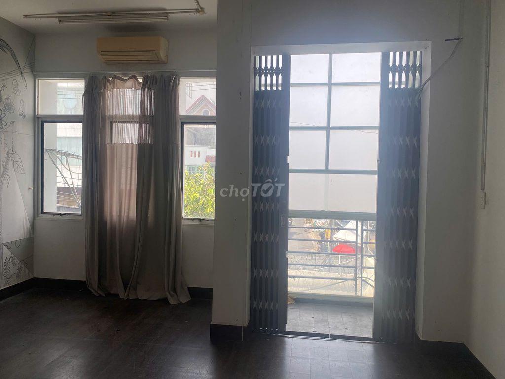 NHÀ TRỌ MẶT TIỀN - QUẬN 7- CÁCH CHỢ 500M