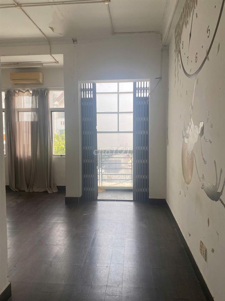 NHÀ TRỌ MẶT TIỀN - QUẬN 7- CÁCH CHỢ 500M