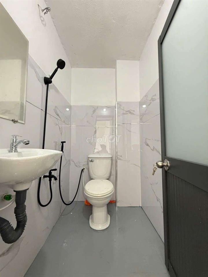 Phòng ban công 1 phòng ngủ nhà mới 100% Full nội thất