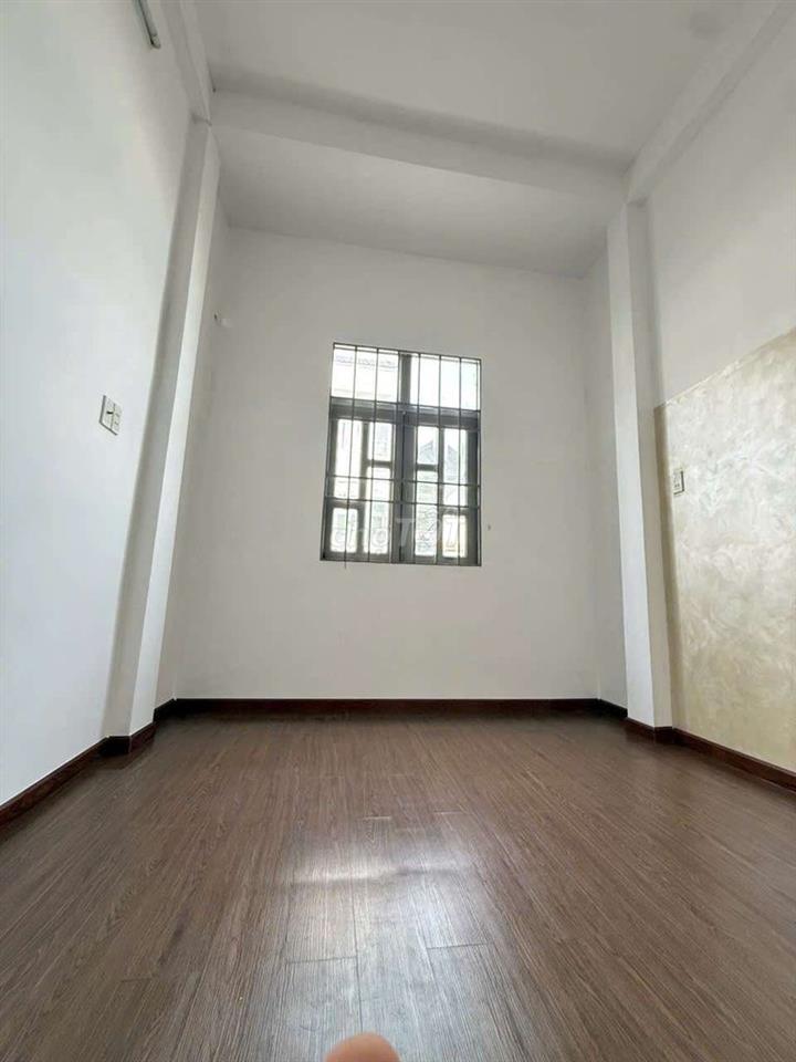 Phòng ban công 1 phòng ngủ nhà mới 100% Full nội thất