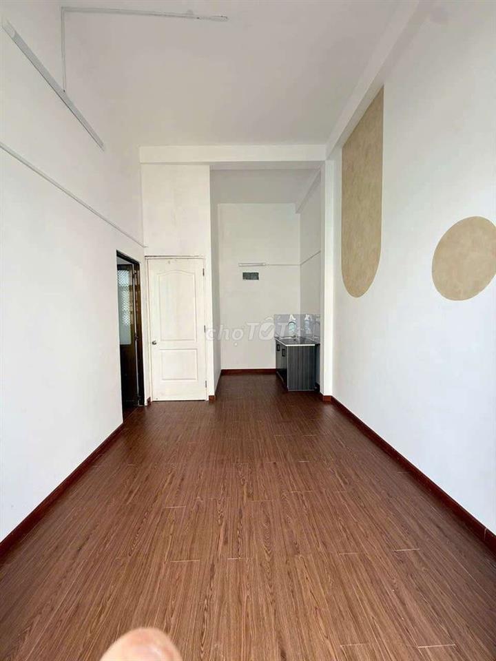 Phòng ban công 1 phòng ngủ nhà mới 100% Full nội thất