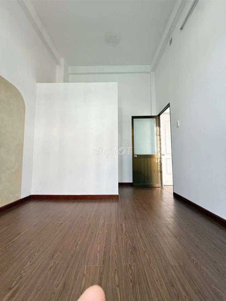 Phòng ban công 1 phòng ngủ nhà mới 100% Full nội thất