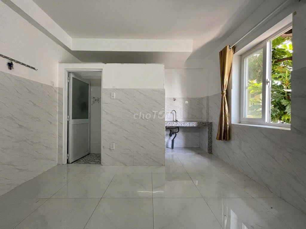 EM CÒN TRỐNG VÀI PHÒNG NGAY GẦN CHỢ HẠNH THÔNG TÂY VÀ EMART TỪ 4TR-6TR