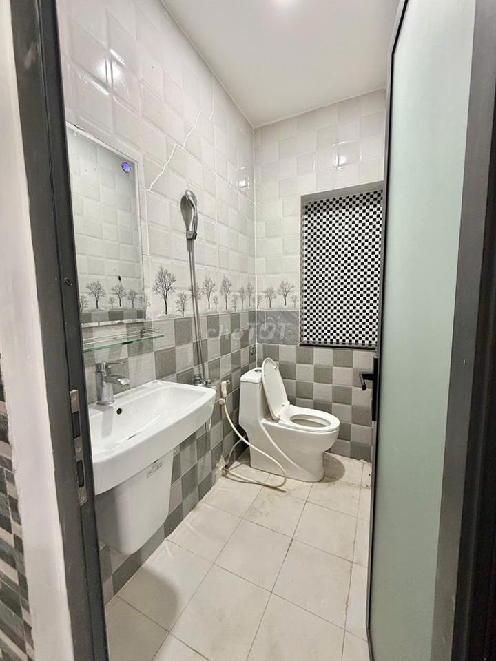 Phòng trệt mới hoàn thiện Full nội thất đang trống Huỳnh Tấn Phát. Q7