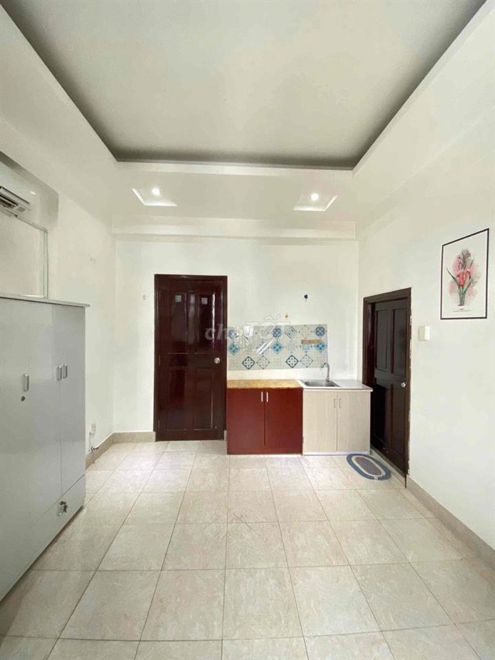 Phòng trọ full nội thất, ban công q7