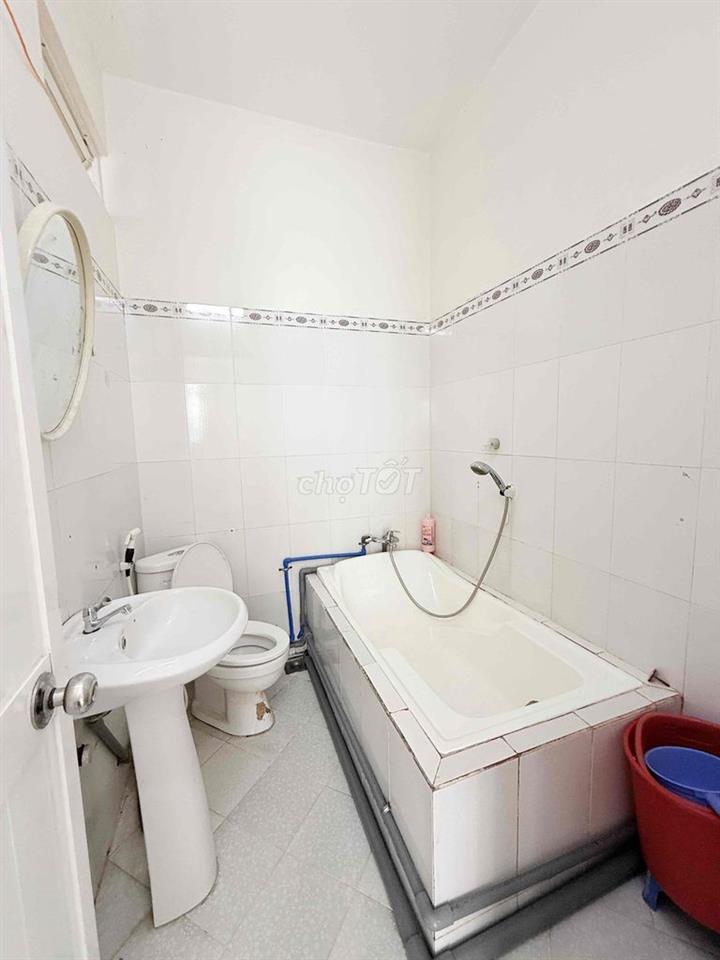 Cho Thuê phòng ban công thoáng full nội thất gần Bx q8 ql50