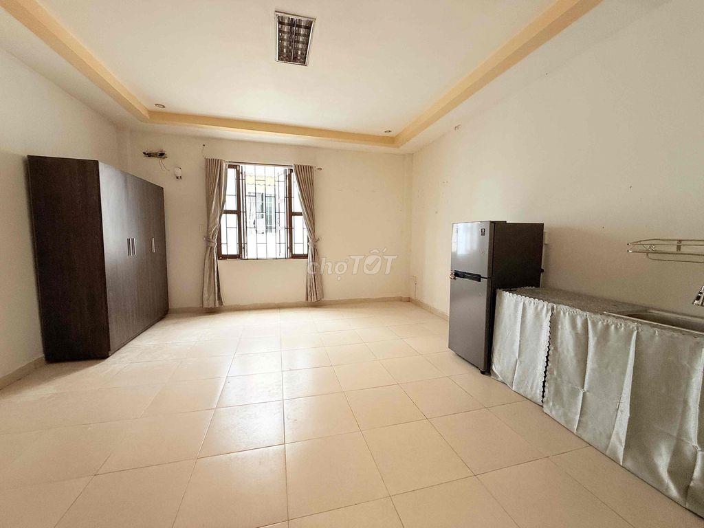 Cho thuê phòng rộng KDC Gia hoà . gần bx q8 . ql50