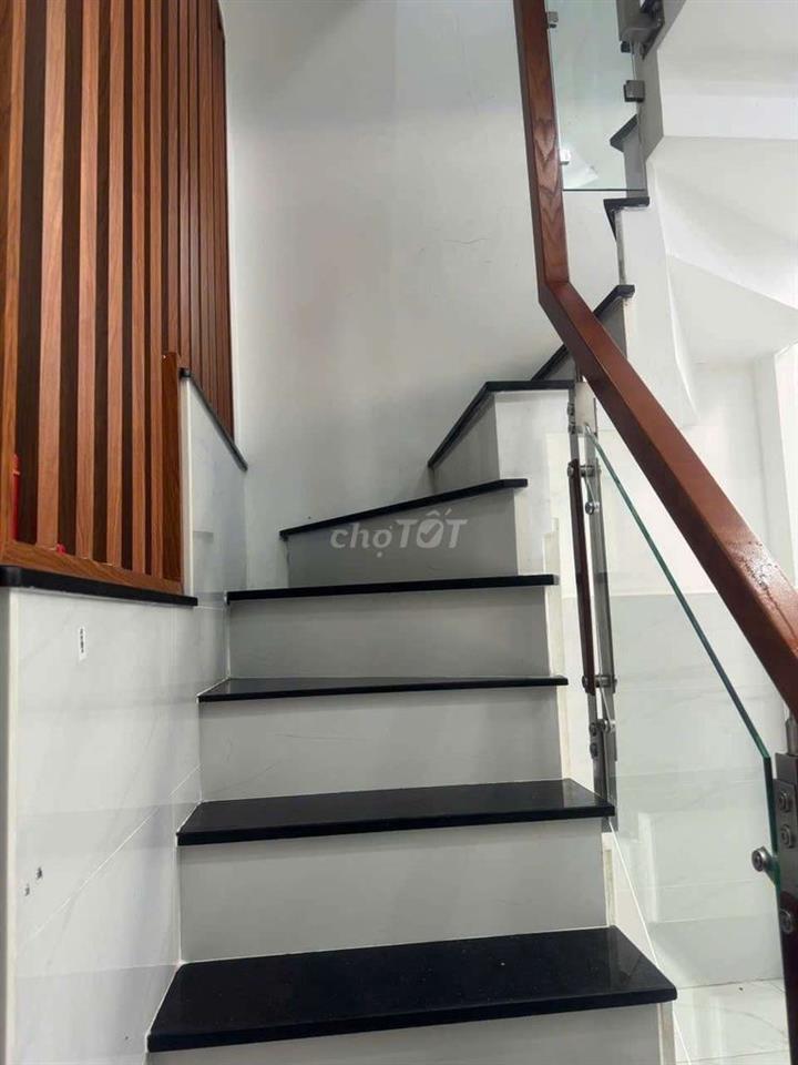 Bán nhà quận 8 bến Ba đình