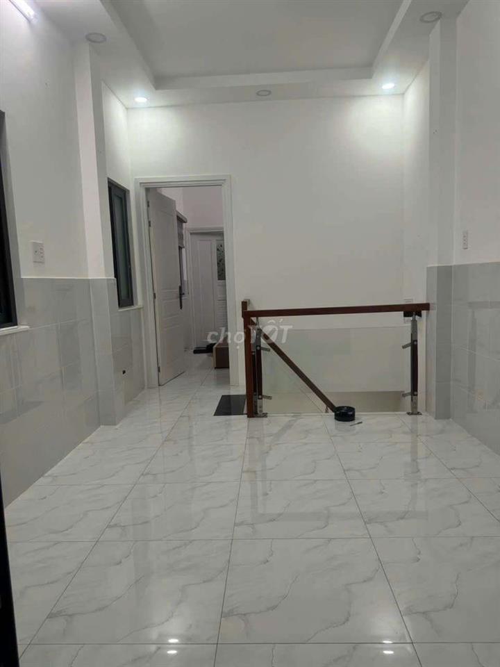 Bán nhà quận 8 bến Ba đình