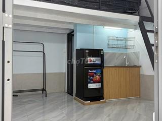 Phòng gác Nguyễn Văn Quỳ Q7, máy lạnh, tủ lạnh