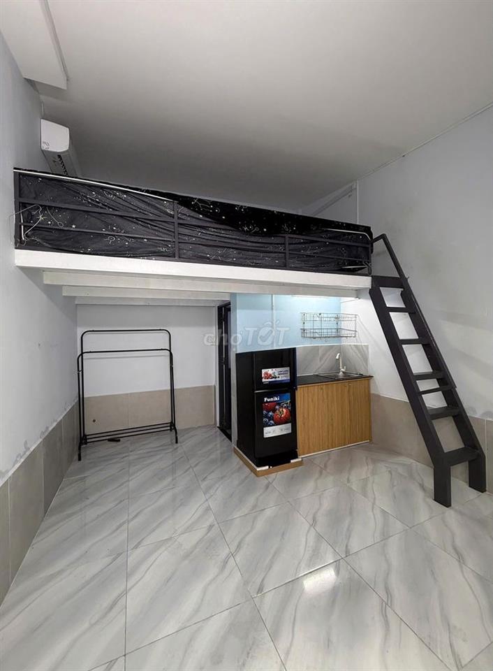 Phòng gác Nguyễn Văn Quỳ Q7, máy lạnh, tủ lạnh