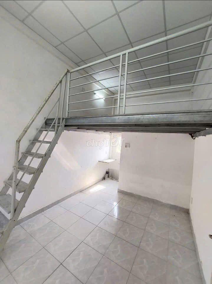 Duplex Nguyễn Văn Linh Q7 3tr5, rộng 25m²
