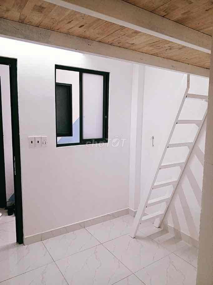 Phòng có gác - Gần ĐH Tôn Đức Thắng