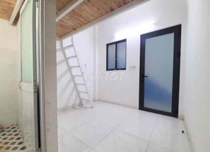 Phòng có gác - Gần ĐH Tôn Đức Thắng