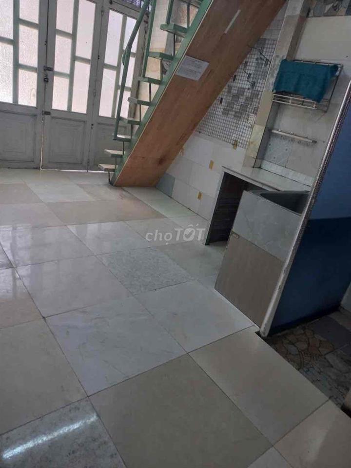 Hẻm 1041/62/59 Trần Xuân Soạn quận 7. Giá 1,5tr cho 1 người ở