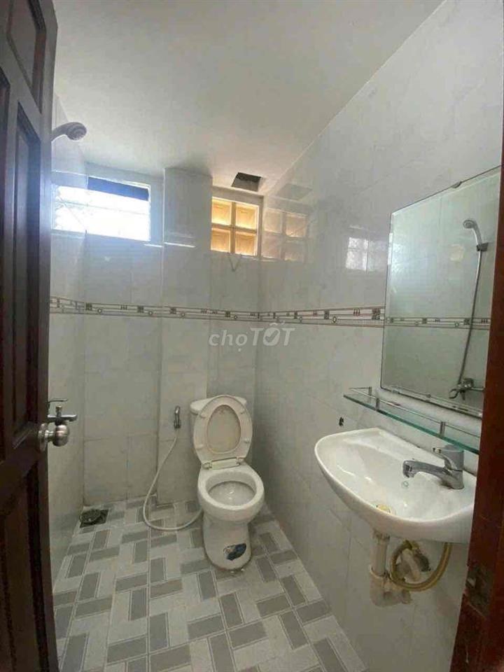 PHÒNG TRỌ CỬA SỔ GIÁ RẺ  NGAY LOTTE, PHÚ MỸ HƯNG QUẬN 7