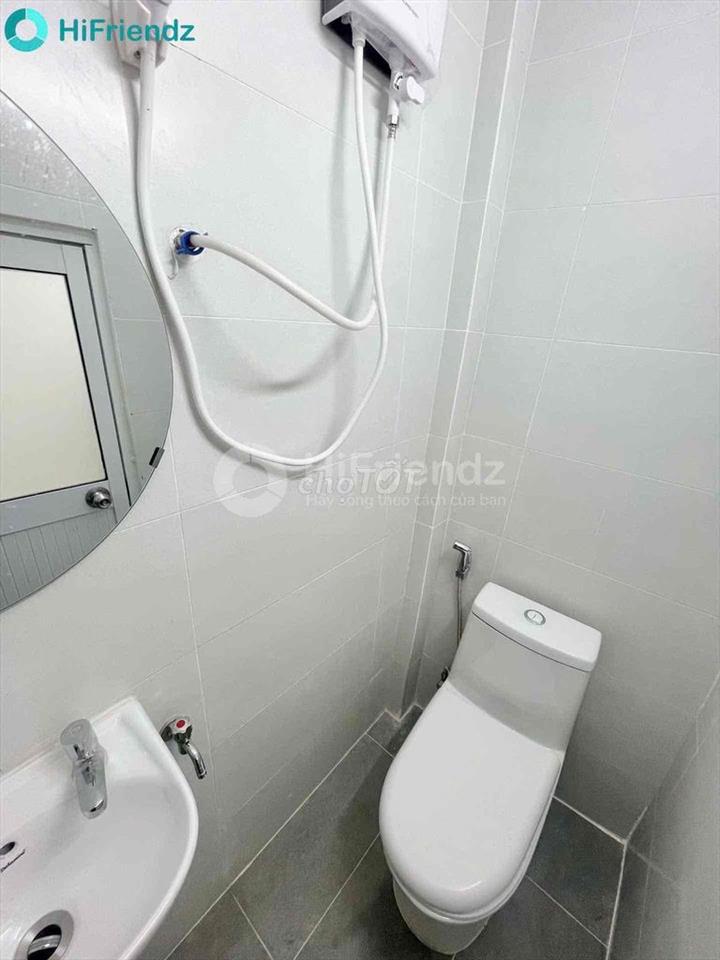 phòng trọ giá rẻ 1 trệt 1 lầu full nội thất máy giặt riêng tại lê văn