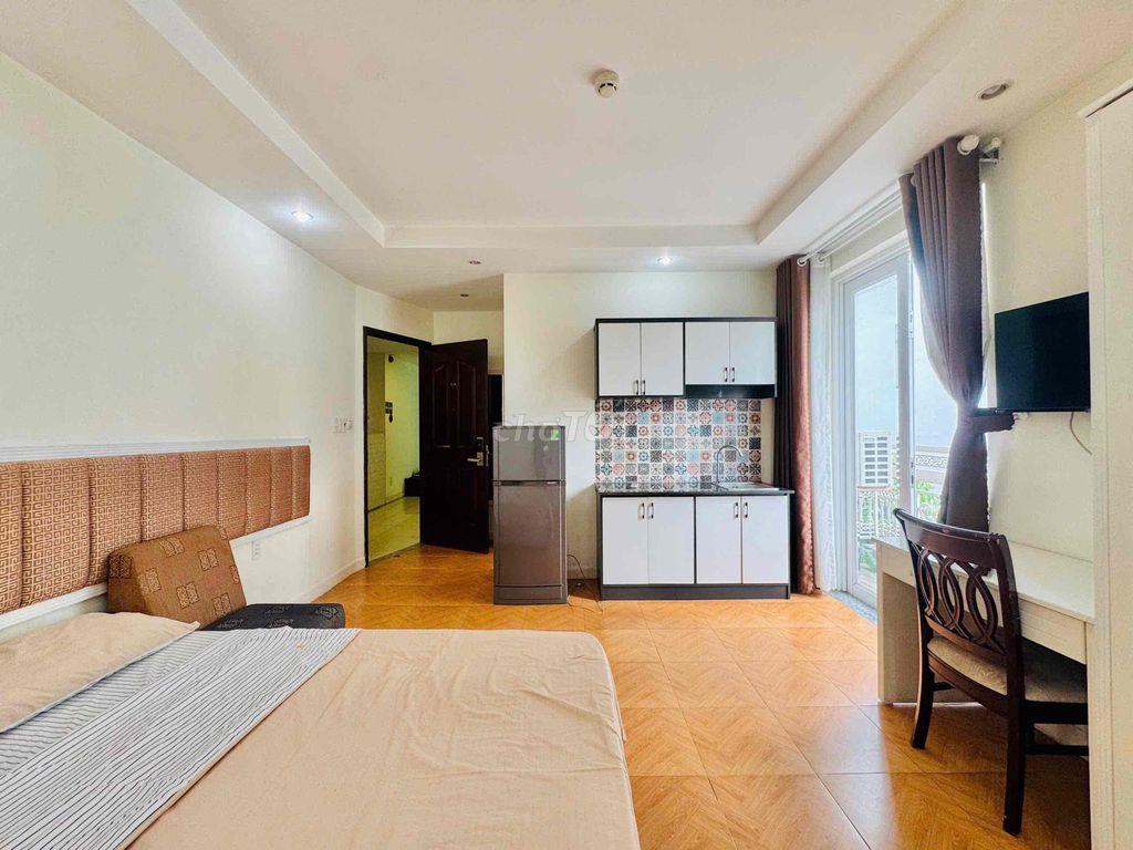 PASS PHÒNG BAN CÔNG NGAY CHỢ TÂN MỸ CÓ BAN CÔNG THANG MÁY FULL NT