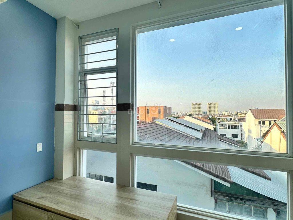 DUPLEX CỬA SỔ TRỜI SIÊU TO NGAY TRẦN TRỌNG CUNG