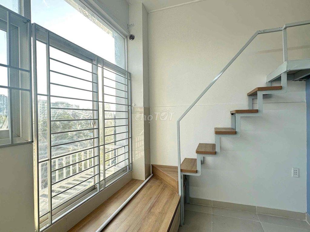 DUPLEX CỬA SỔ TRỜI SIÊU TO NGAY TRẦN TRỌNG CUNG