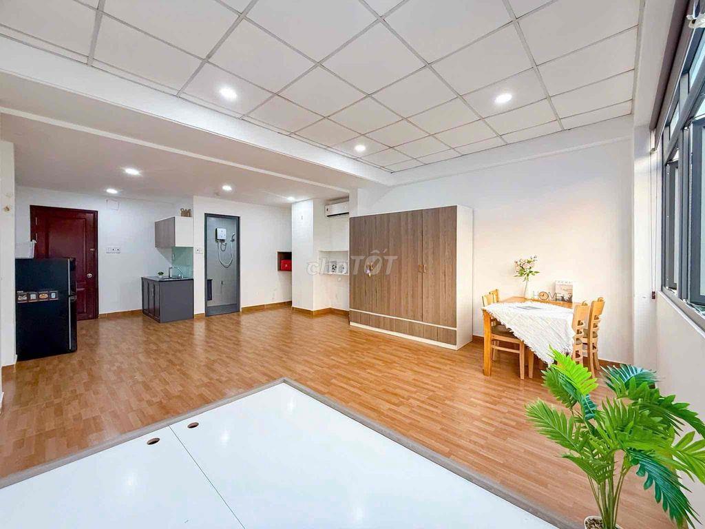STUDIO CỬA SỔ TRỜI NGAY HOÀNG QUỐC VIỆT