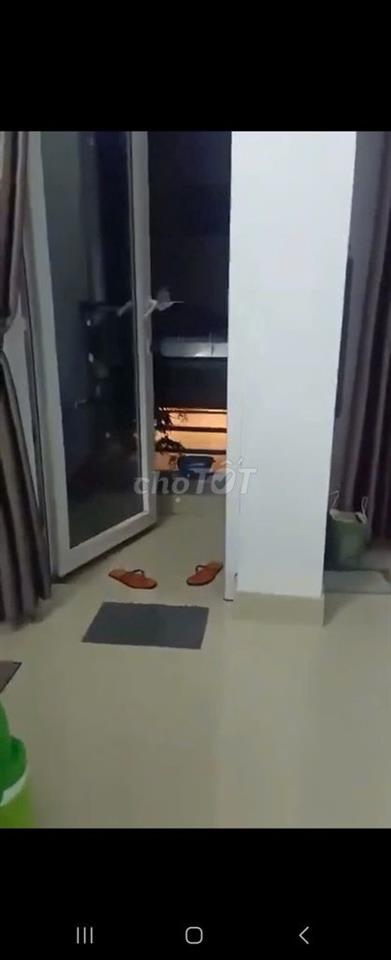 Phòng ở ghép nữ , có máy lạnh , ban công, đường 85 Tân Quy , Quận 7