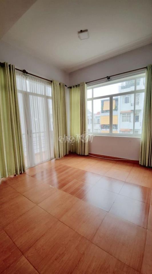 Phòng ở ghép nữ , có máy lạnh , ban công, đường 85 Tân Quy , Quận 7