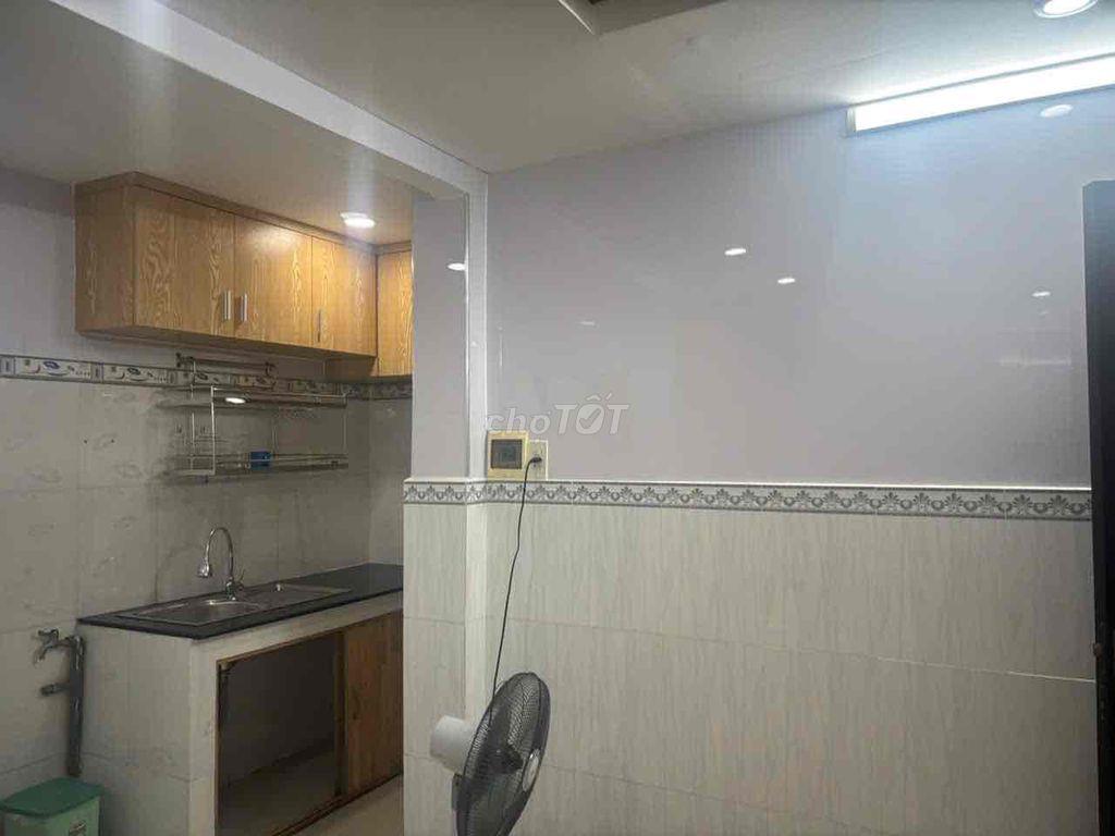 Bán căn hộ Chung cư 9 Cao Bá Nhạ, Quận 1. Miễn trung gian.