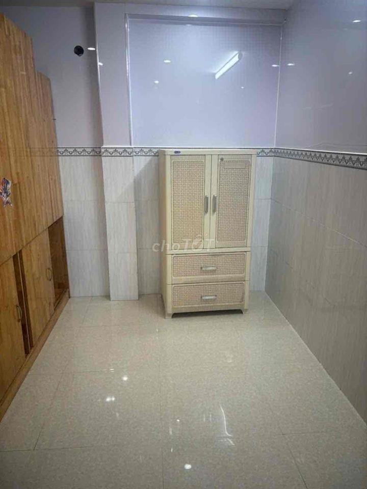 Bán căn hộ Chung cư 9 Cao Bá Nhạ, Quận 1. Miễn trung gian.