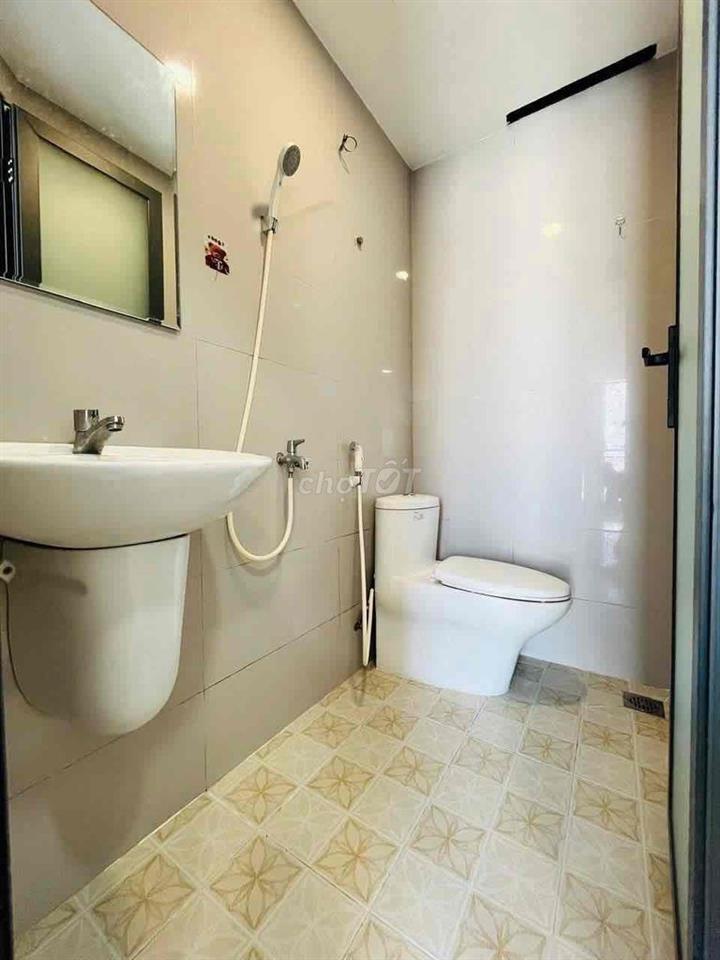 PHÒNG TRỌ GÁC BAN CÔNG Ở ĐƯỢC 4 NGƯỜI