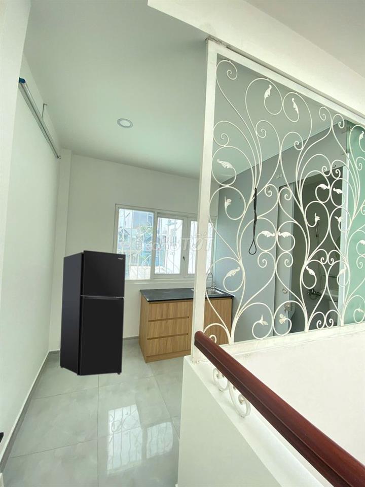 PHÒNG 1 PN 2 BAN CÔNG DIỆN TÍCH LỚN TÂN QUY