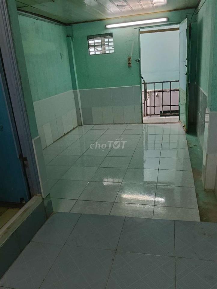 Phòng trọ gần kcx Tân Thuận