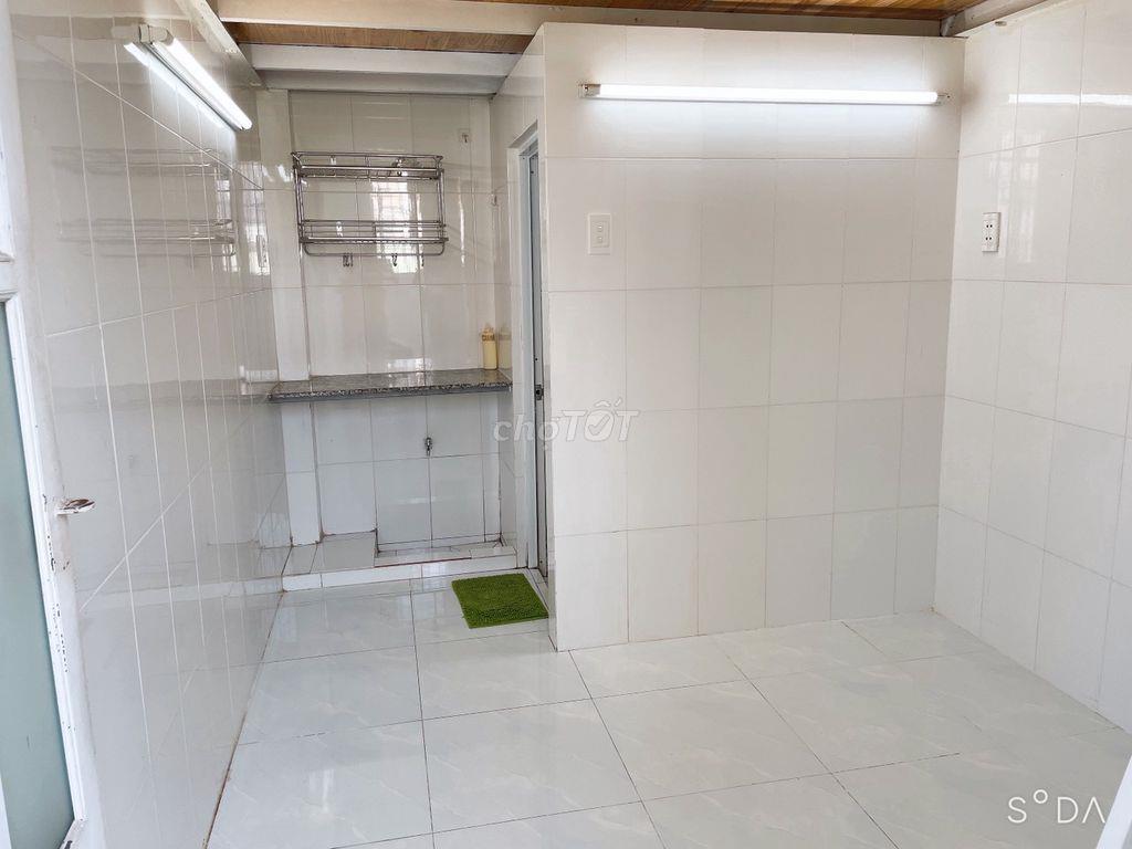 PHÒNG TRỌ NỘI THẤT CƠ BẢN ĐƯỜNG LÂM VĂN BỀN