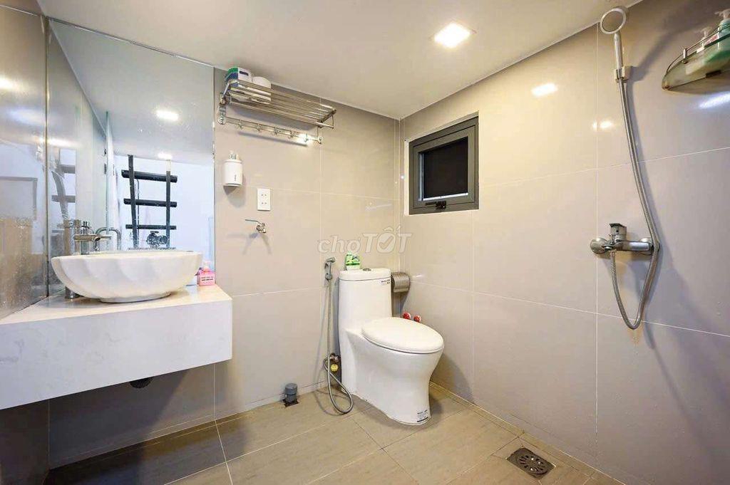 Duplex vách kính,di chuyển sang UFM KCX Q4 chỉ khoảng 5p