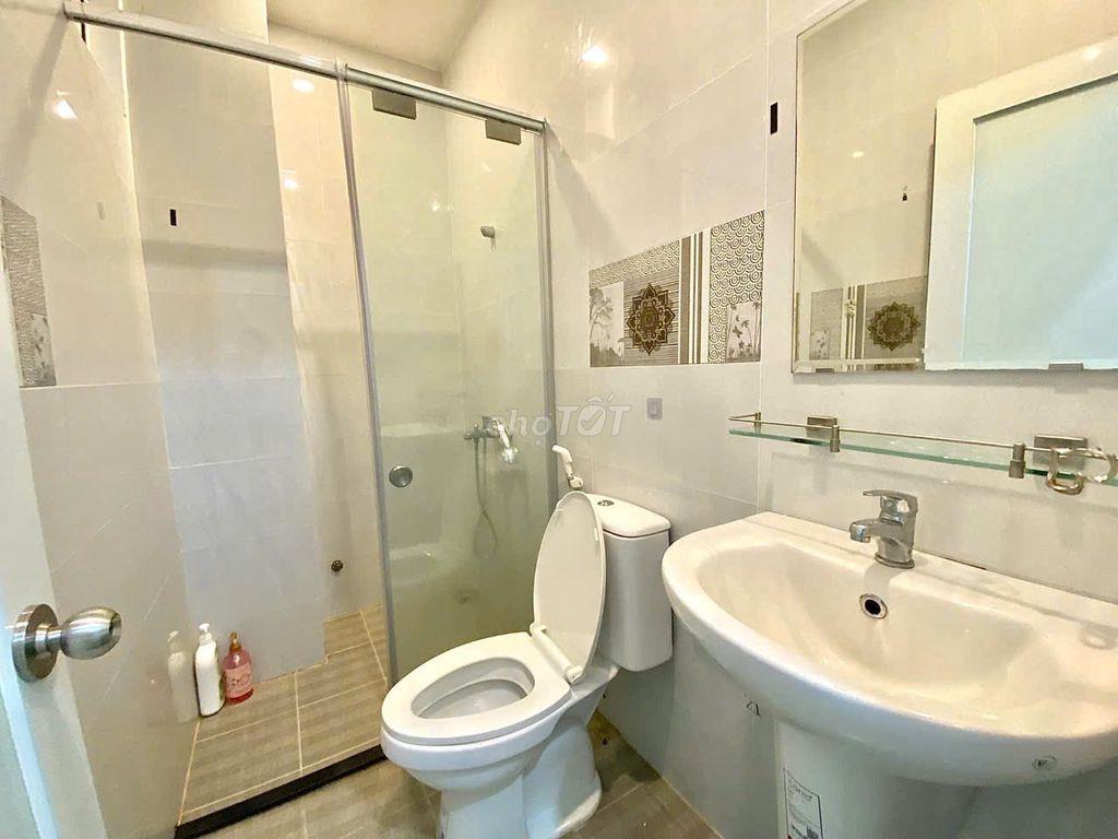 PHÒNG ĐẸP TRÊN ĐƯỜNG LÊ THỊ CHỢ